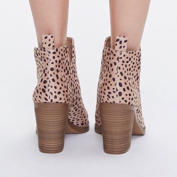 . Forever 21 Cheetah Pointed Heeled Ankle Booties - Picture 5 of 16